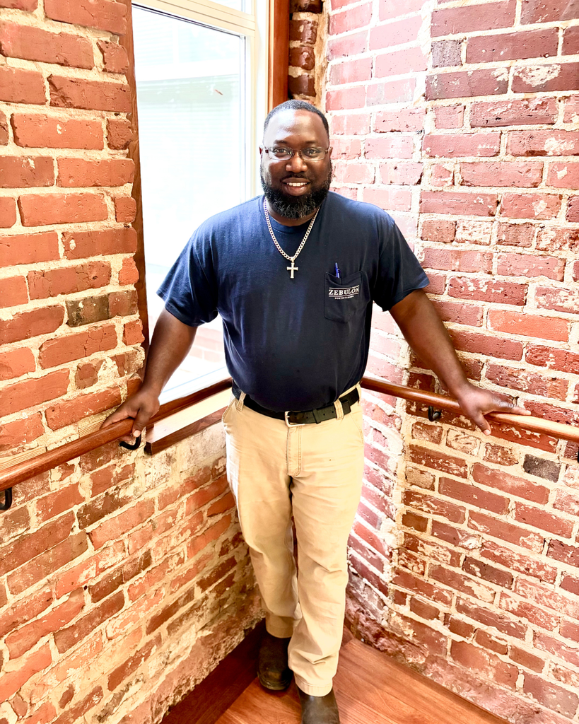 Please join us in congratulating Jumetrius Anderson on becoming a North Carolina Roads Scholar through the NC LTAP program at NC State University’s ITRE. Jumetrius completed seven Roads Scholar courses covering road maintenance, operations, and professional development. His hard work and dedication to learning new skills continue to make a positive impact for the Town of Zebulon and our community. We’re proud of the work Jumetrius is doing and thankful to have him as part of our Public Works team. Congratulations, Jumetrius!