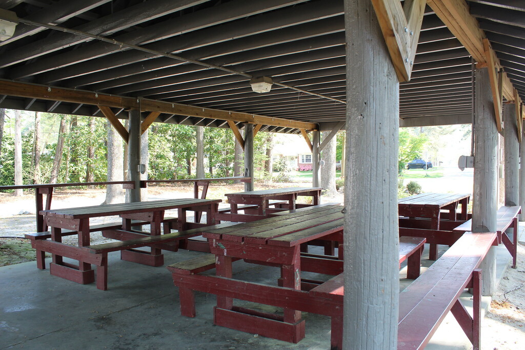Picnic shelter