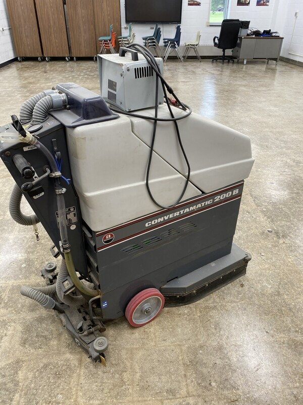 Convertamatic floor scrubber