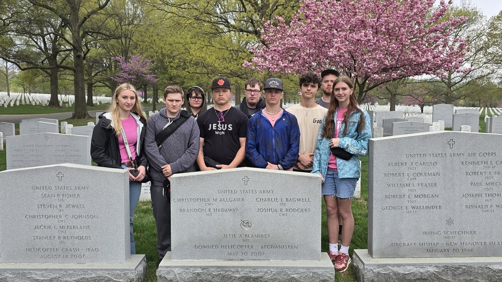 rhs seniors at grave of former rhs student