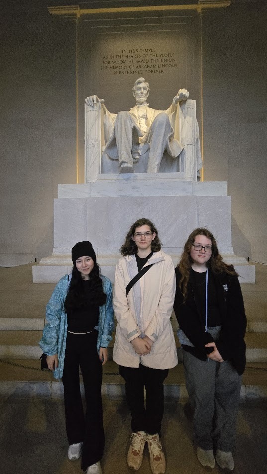 students at lincoln memorial