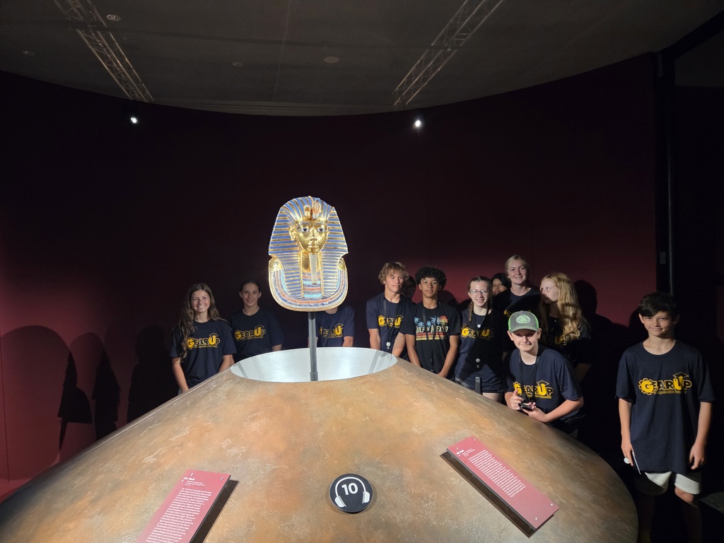 tcs students looking at Egyptian exhibit