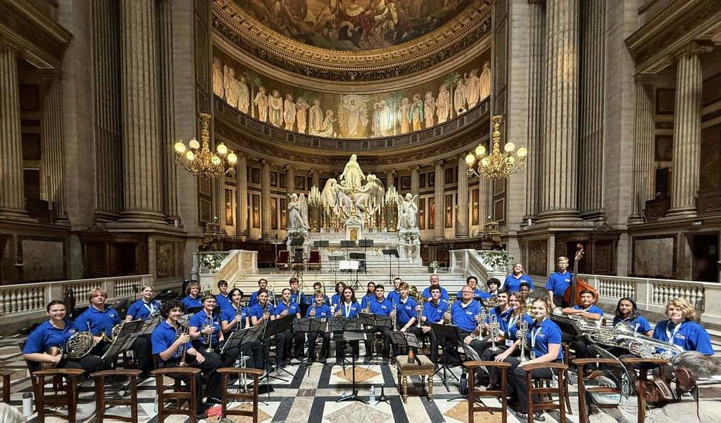 nc music ambassadors performing in cathedral