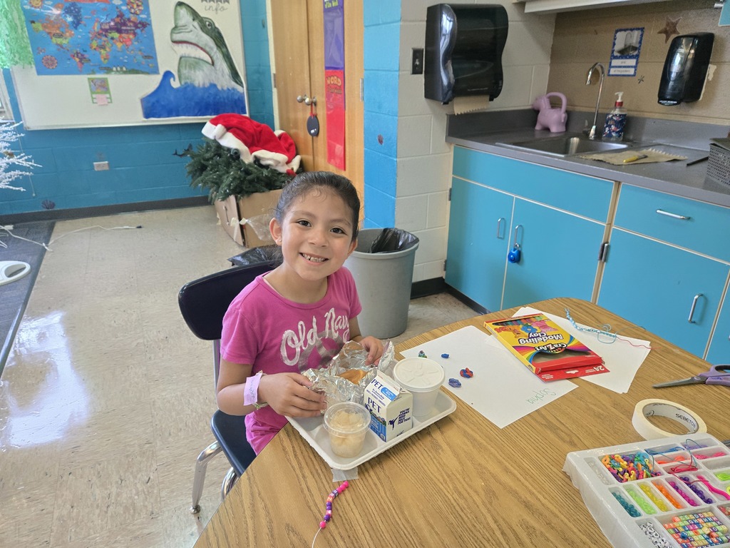 Camper eating lunch at PFE