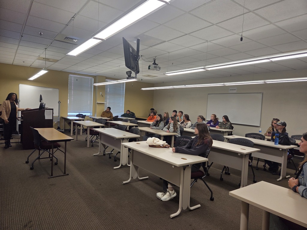 students sit in lenoir rhyne classroom