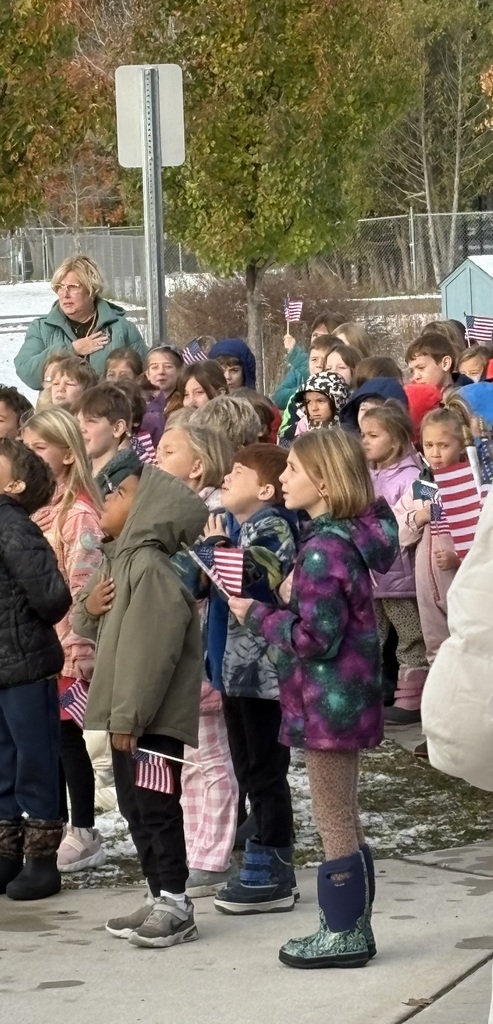 Students reciting the Pledge of Allegiance