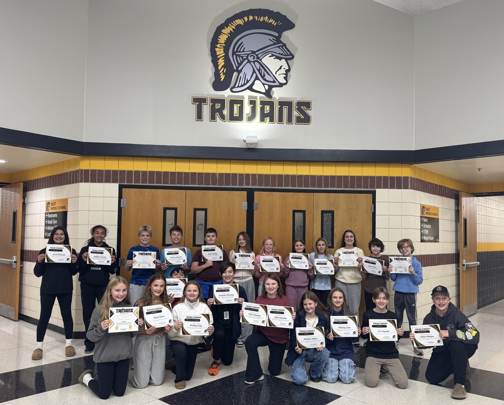 6th grade students with their P2 awards
