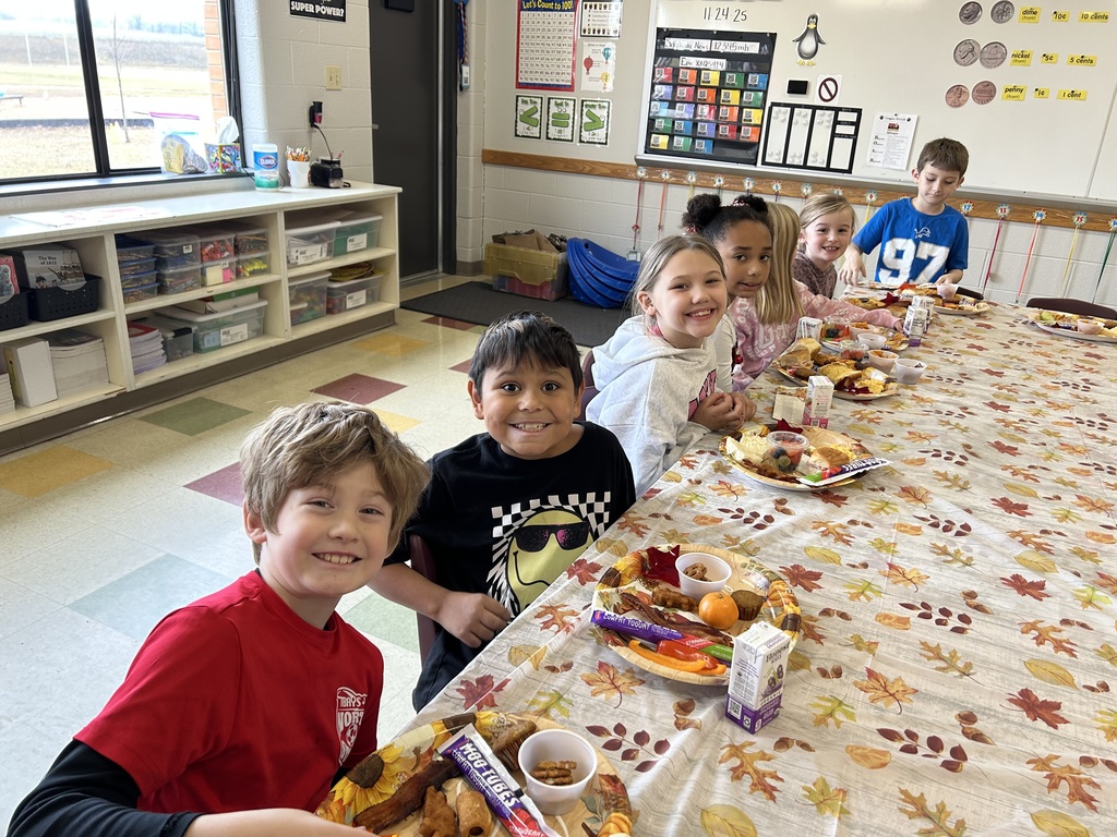 Friendsgiving dinner