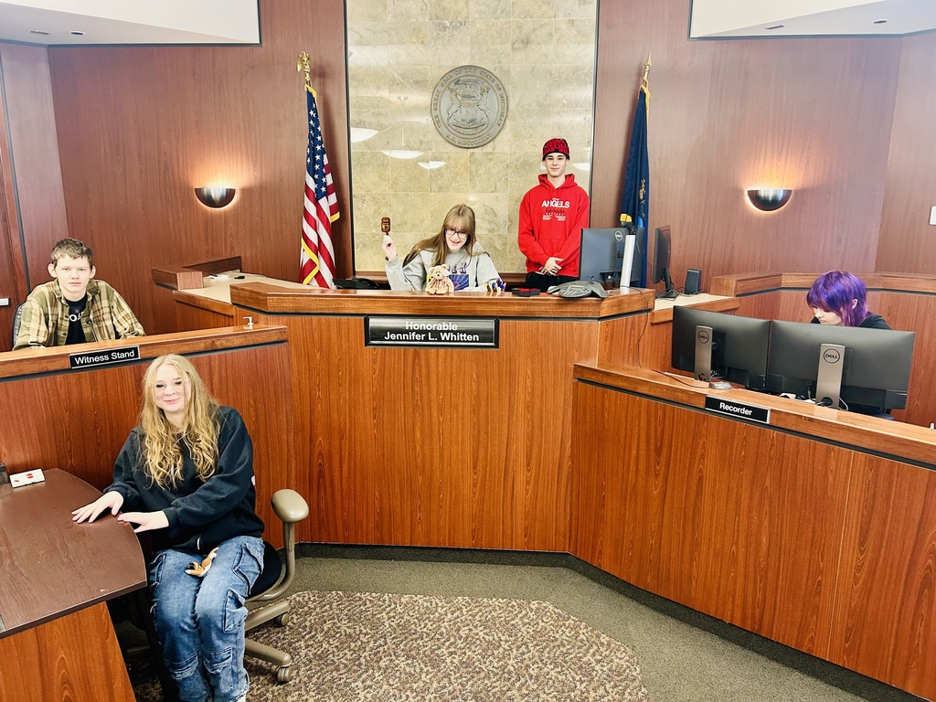 TCHS Students at the Grand Traverse Courthouse
