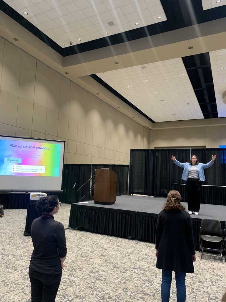 Margaret Harrod-Burch (WW, SL) presenting on general music techniques