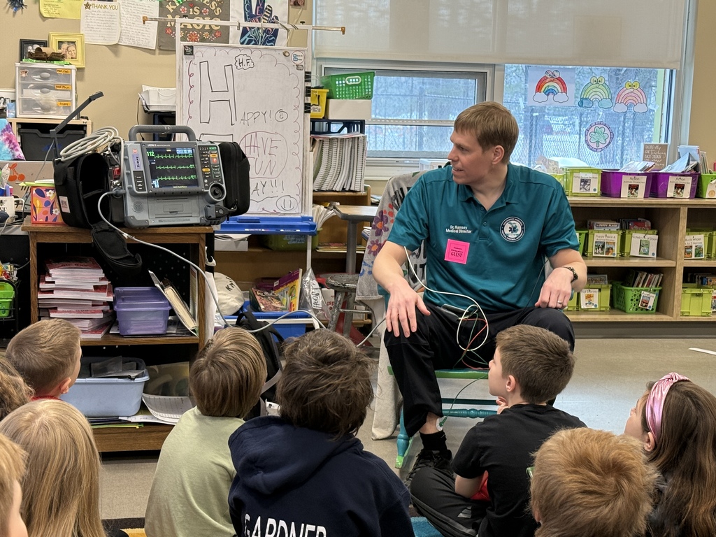 Dr. Ramsey and Mrs. LaBarre's students. 