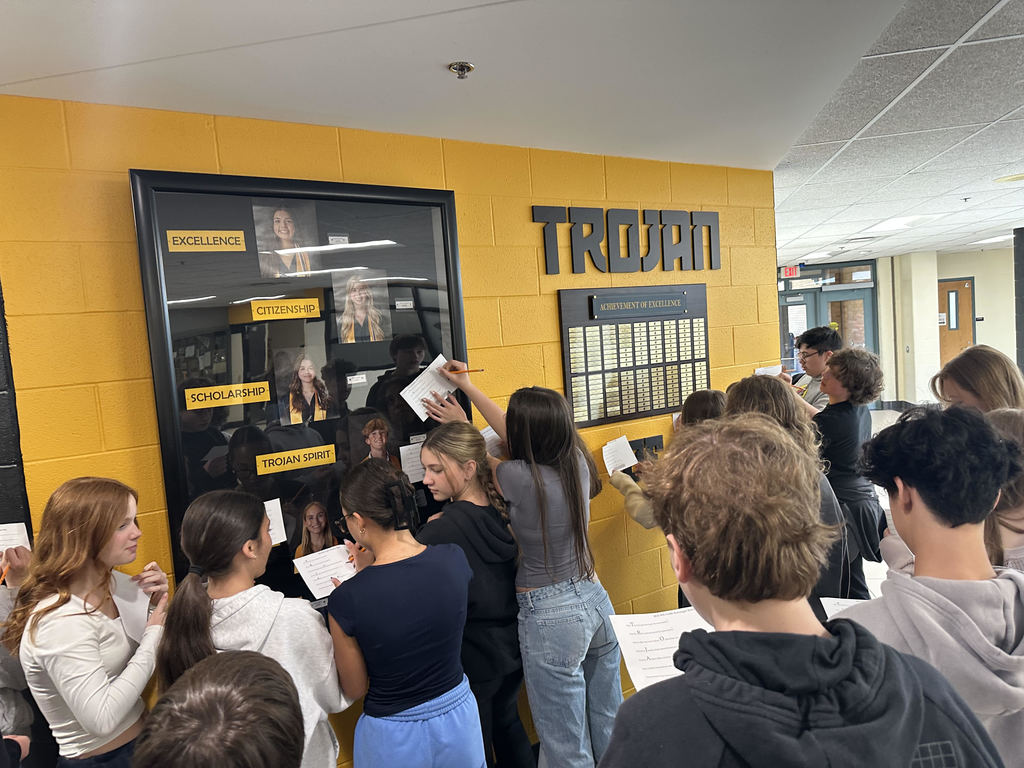 8th grade students at their Central High School tour.