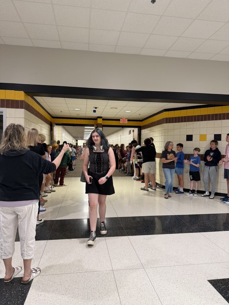 8th grade clap out.