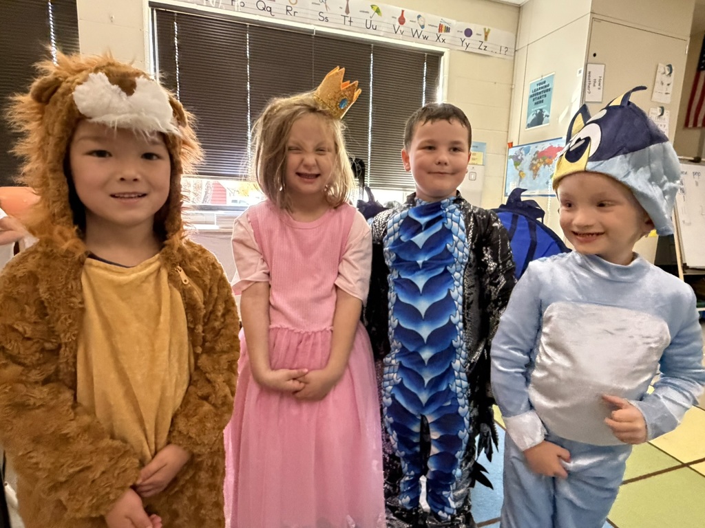 Blair Elementary students in Halloween costumes.