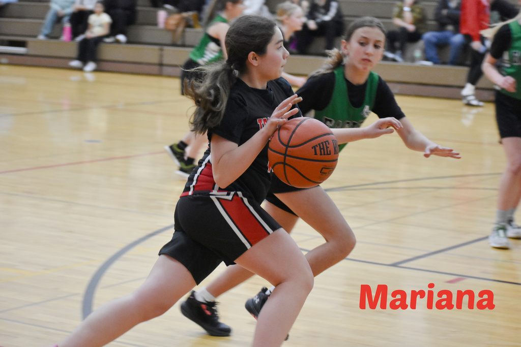 mariana with name on photo