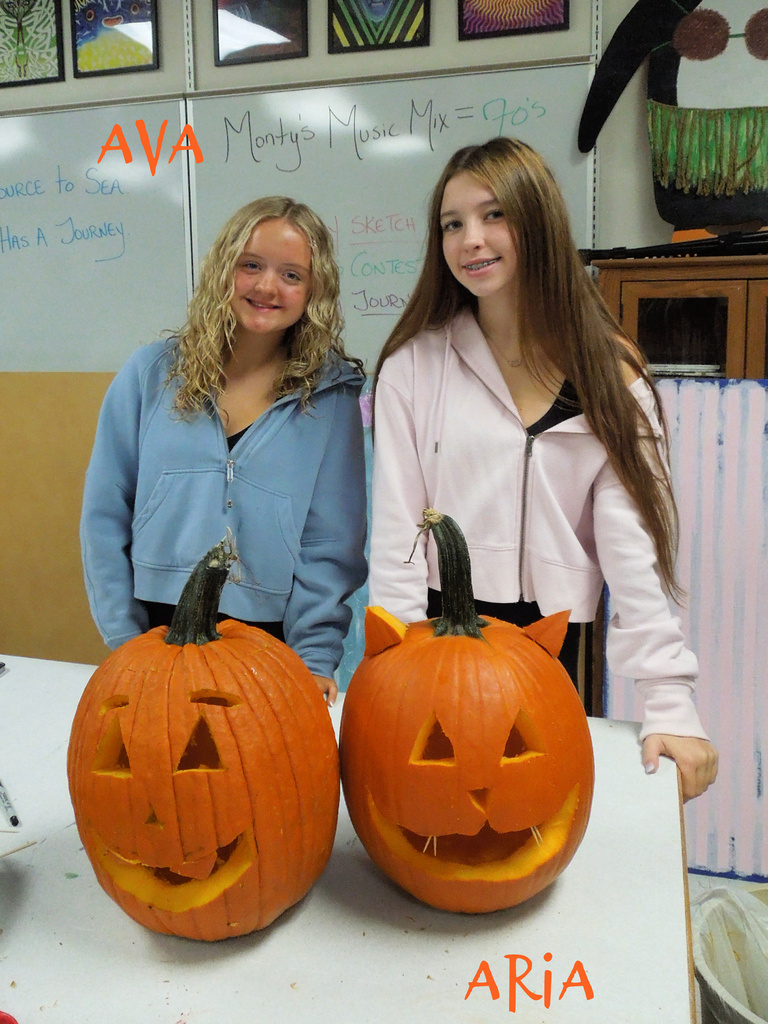 Aria and Ava