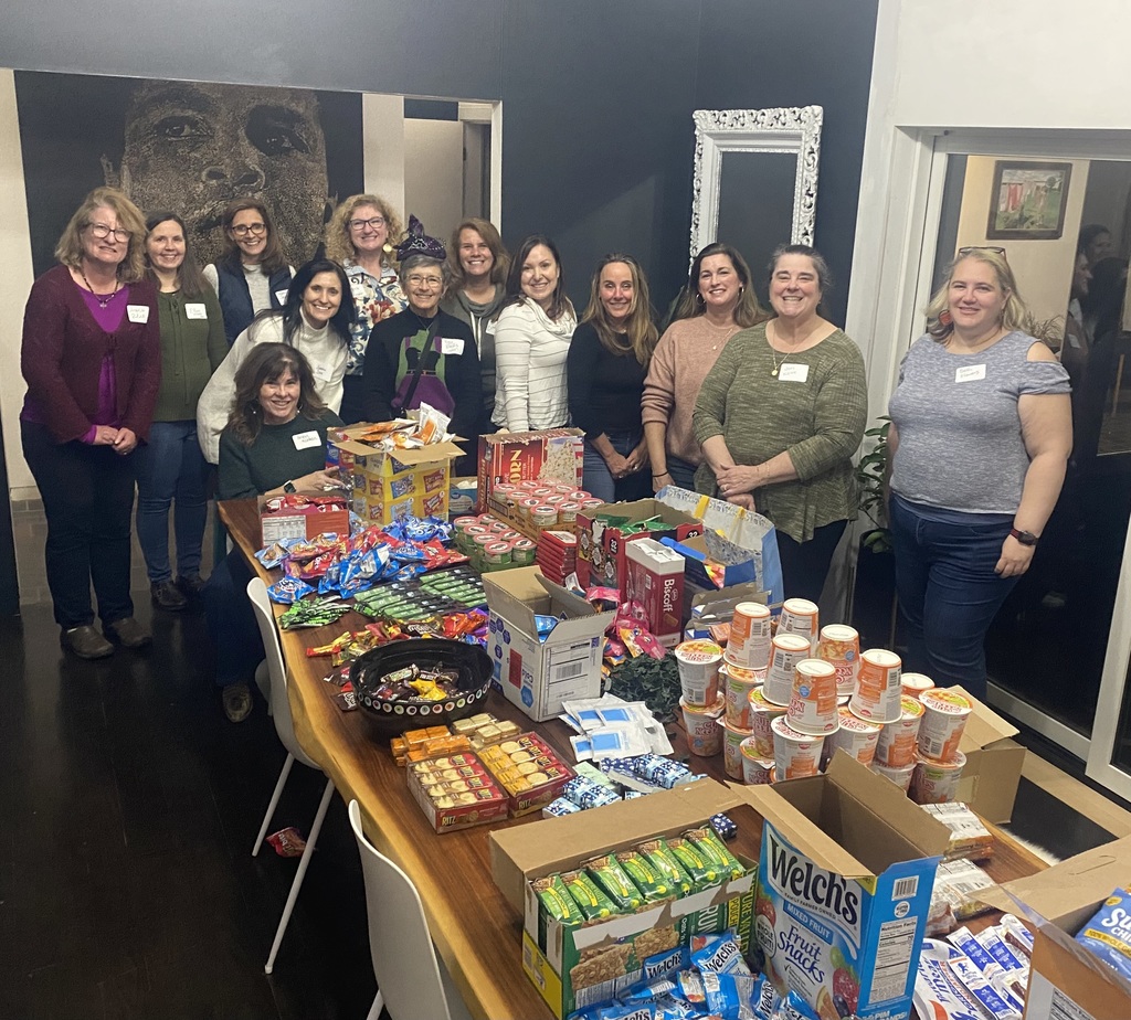 Alumni Moms and care packages