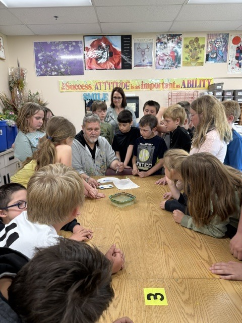 Mrs. Hagen's class painting tiles.