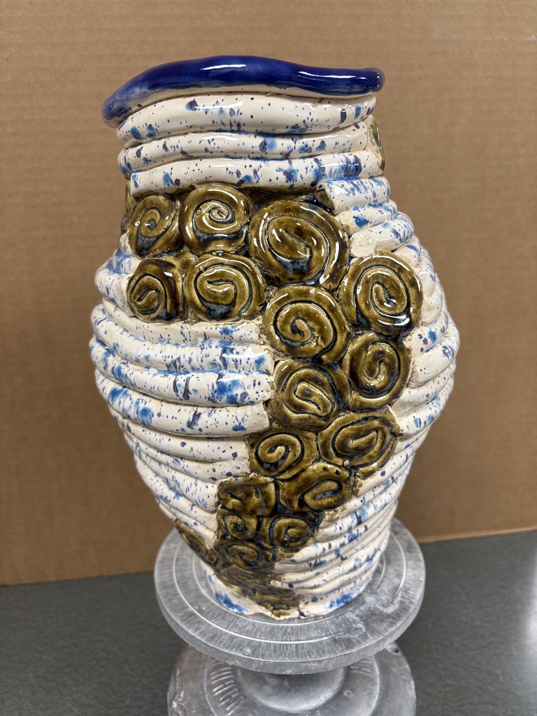 Ceramic   coil vase