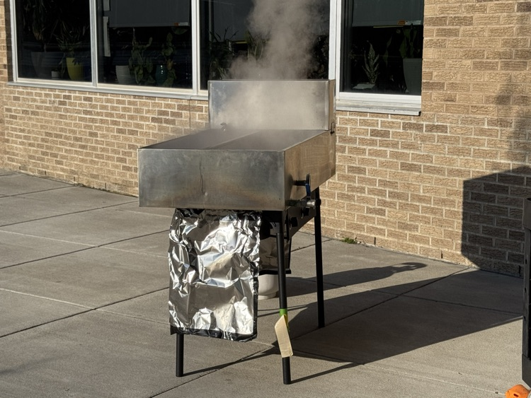 Maple syrup boiling