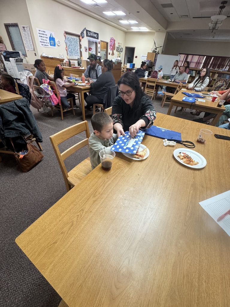 PreK Students Reading