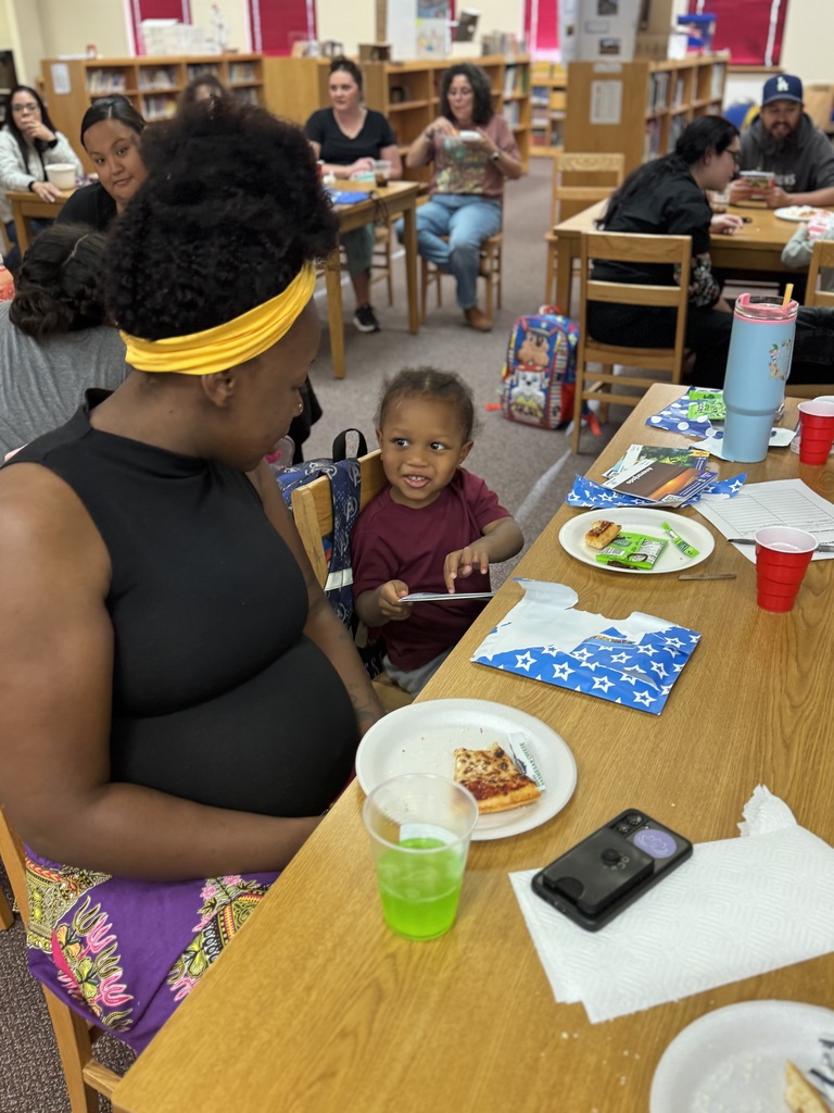 PreK Students Reading