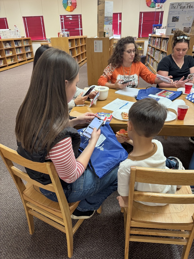 PreK Students Reading