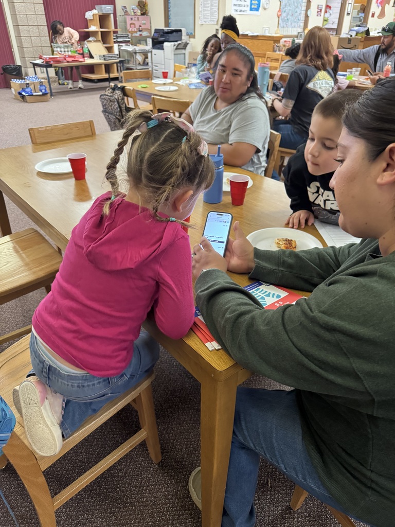 PreK Students Reading