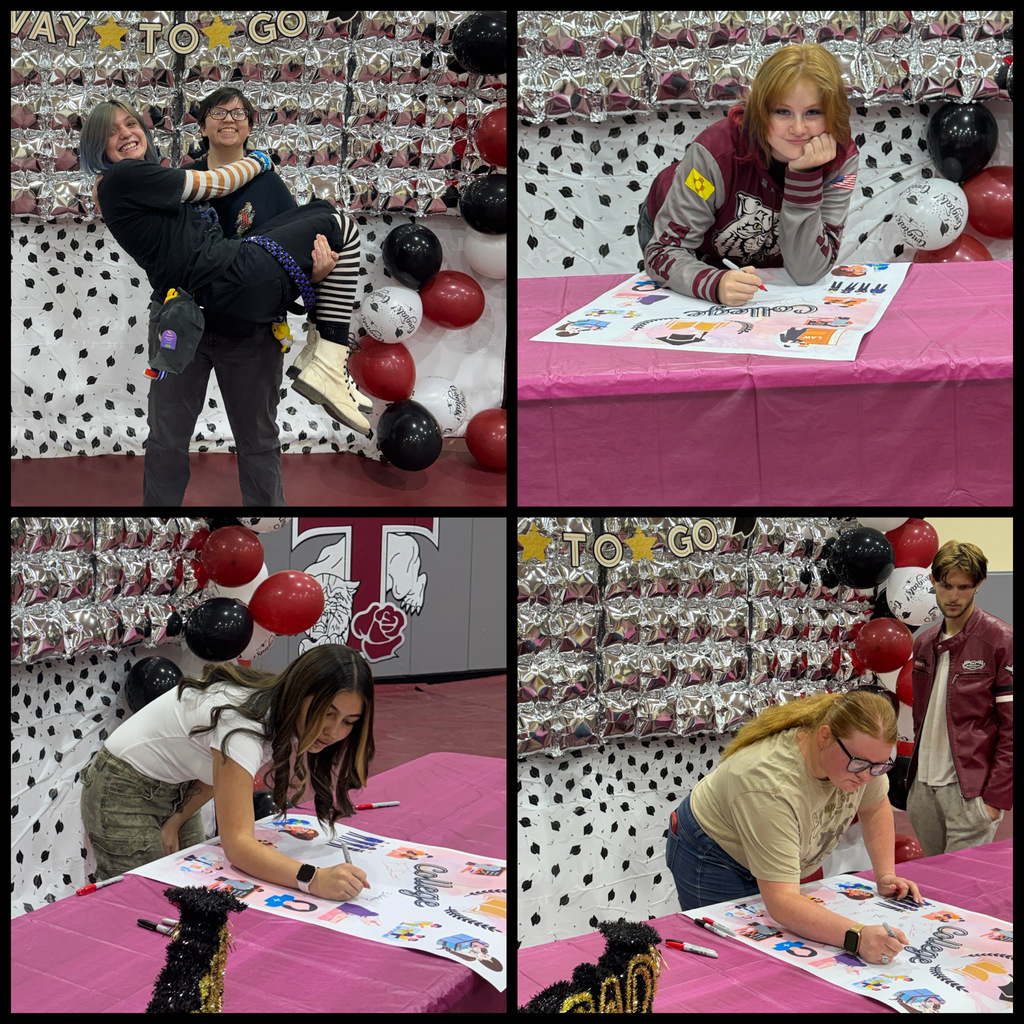 Senior  Sign Day 