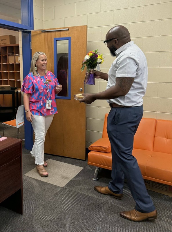 adults, office, cheese cakes, flowers