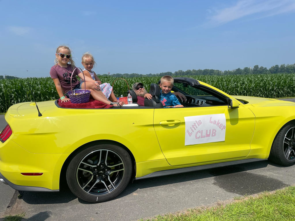 Little Laker Clubs at Turtle Lake Parade