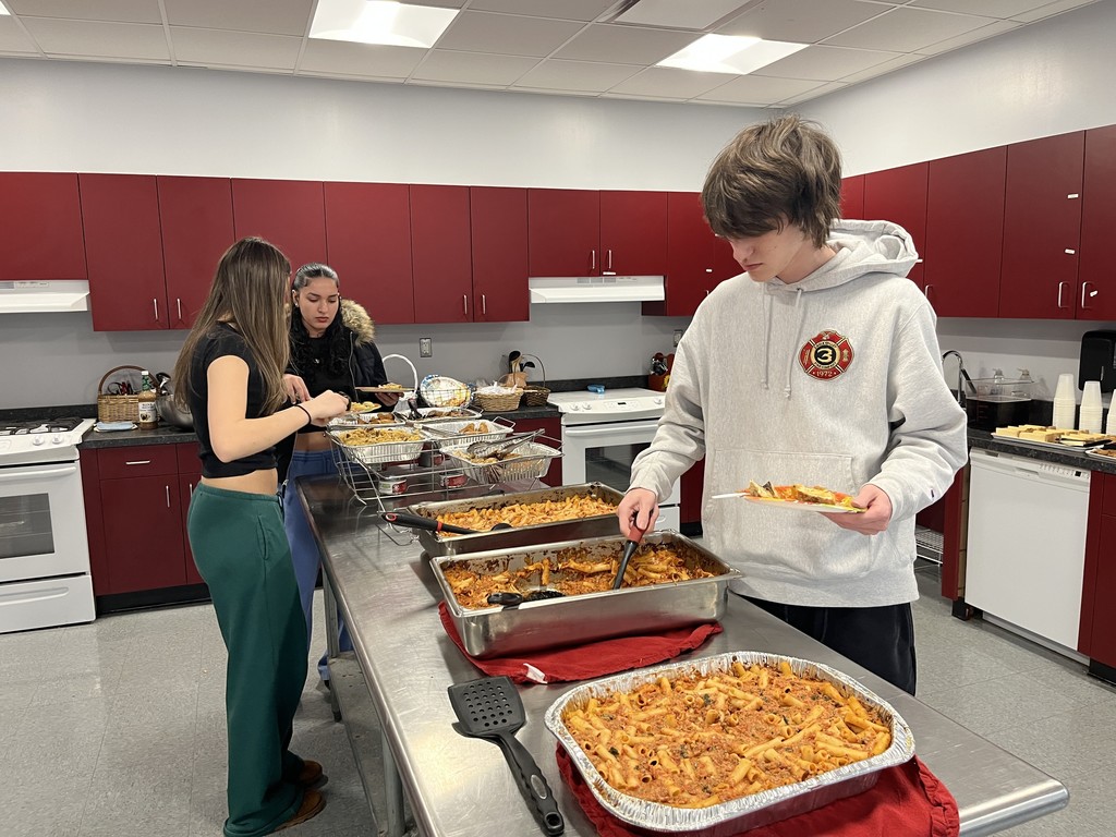 Senior Friendsgiving