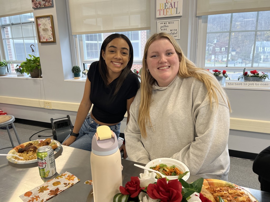 Senior Friendsgiving