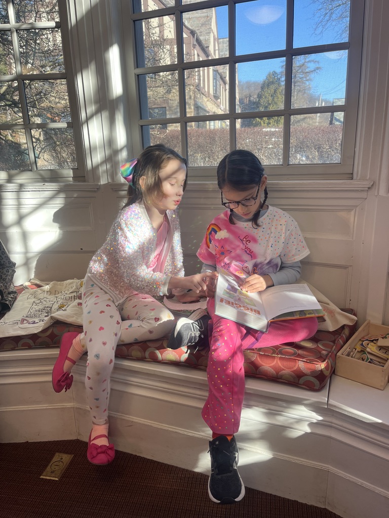 2nd grade library visit