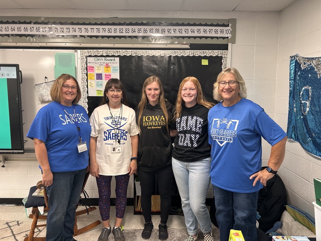 Carrie, Johnna, Rayne, Holly, Judy