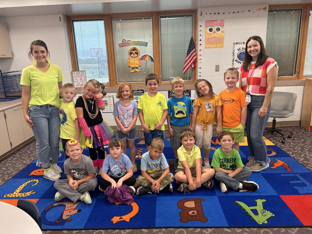 Kindergarten Neon Pierre