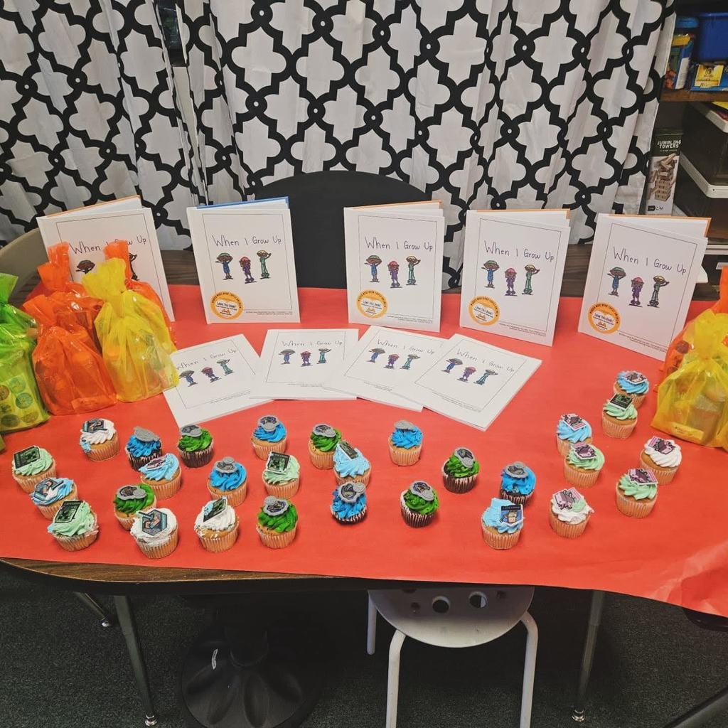 📚🐾 Harrison’s Young Authors Shine! In Ms. Rodriguez’s first-grade class at Harrison Elementary, students became published authors by writing and illustrating their very own books about animals! This week, the red carpet was rolled out to celebrate these amazing young writers. Parents joined the celebration, enjoyed some snacks, and cheered on their talented children. What a proud moment for our newest authors in the TFSD! 🌟✍️ #HarrisonPride #YoungAuthors #TFSDShines #FutureWriters #LearningIsFun