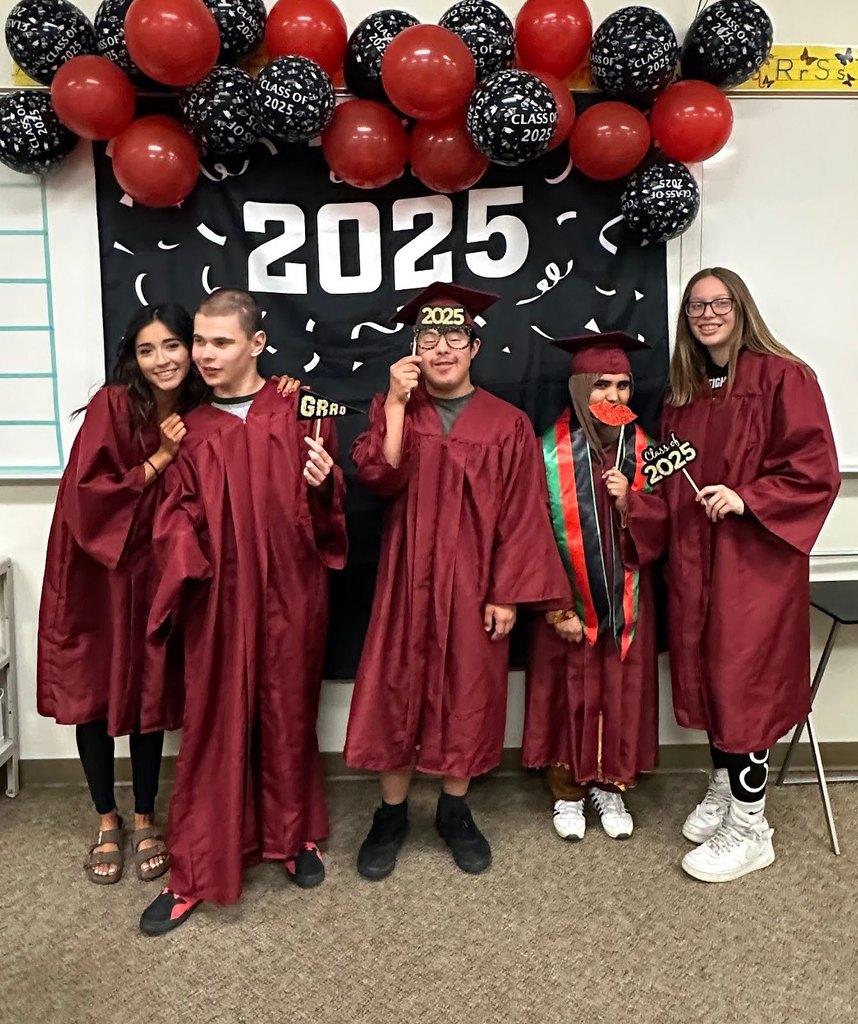 Students in the Nest graduating.
