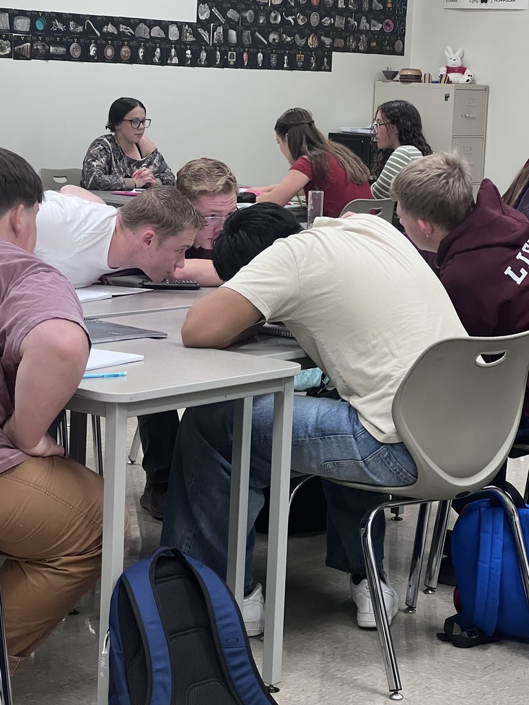 Mr. Franklin's Honors Chemistry class at CRHS learning about measurements.