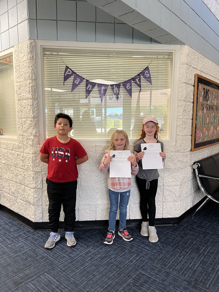Student with Principal's Pride Award