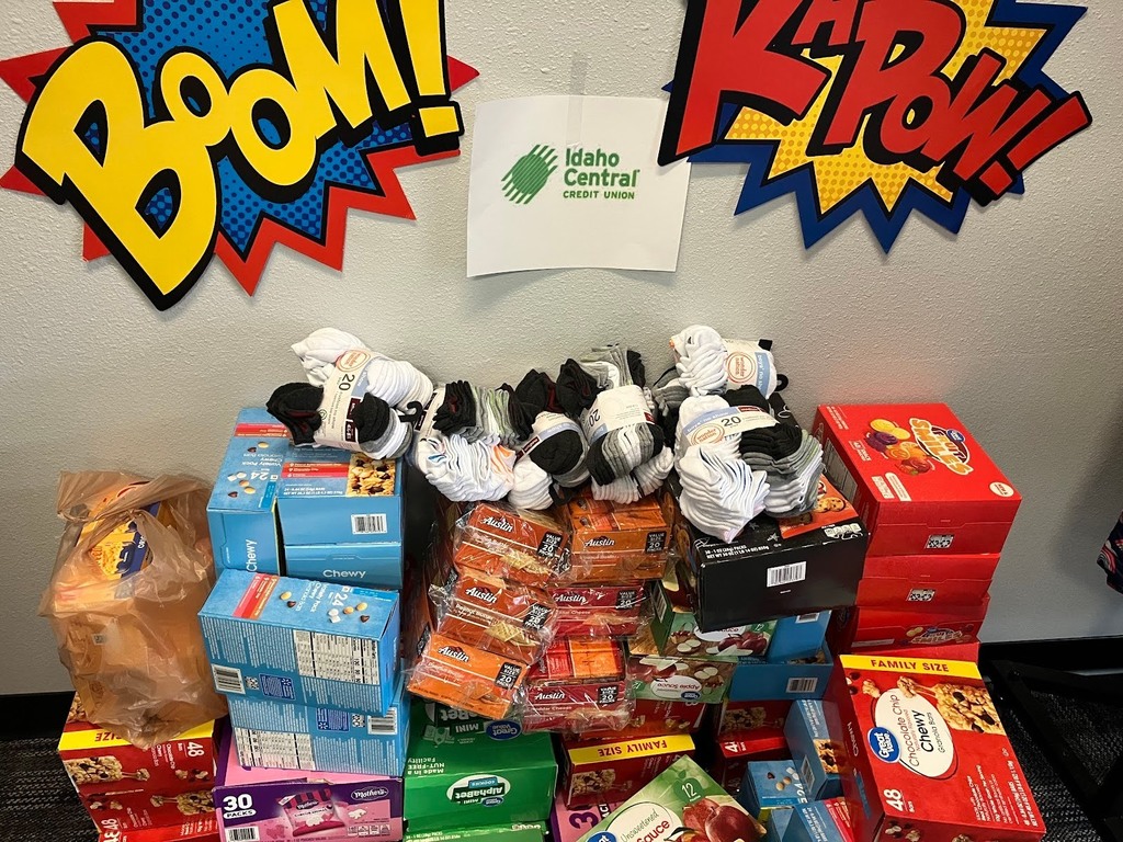 🧦🥨 A huge THANK YOU to ICCU for their generous grant that helps us purchase socks for our students and snacks for our school pantries! We’re so grateful to have you as a partner in our school district.