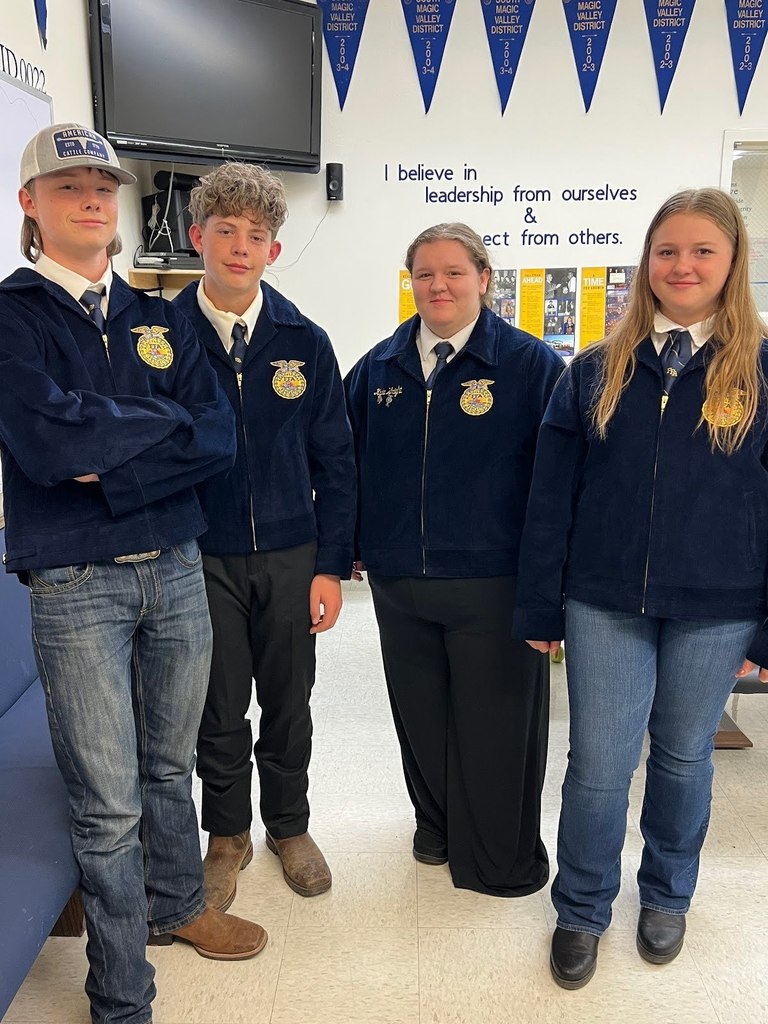 Cnayon Ridge FFA members who recently attended District Potato Judging.