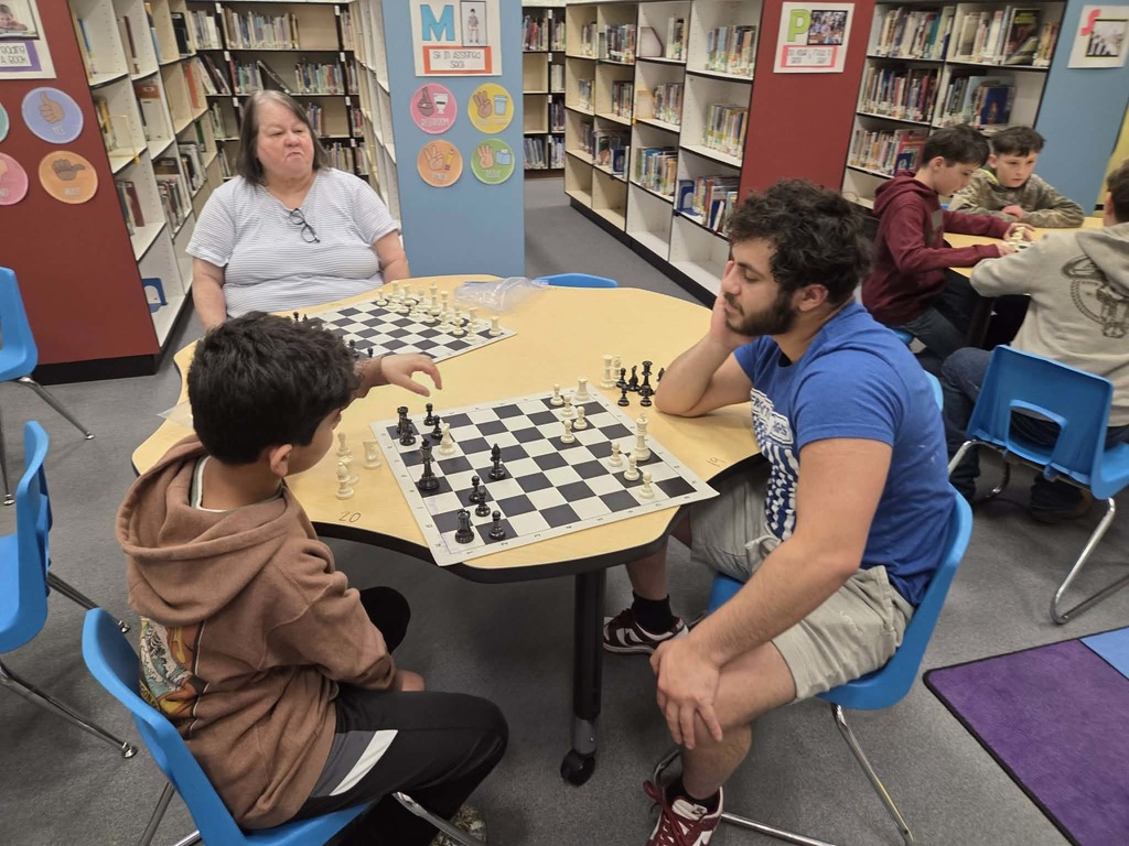 Families playing chess