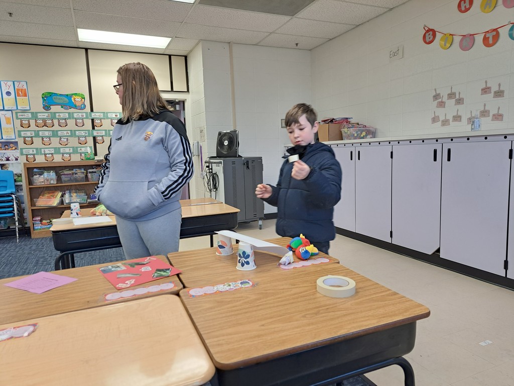 Student makes Edward a chair