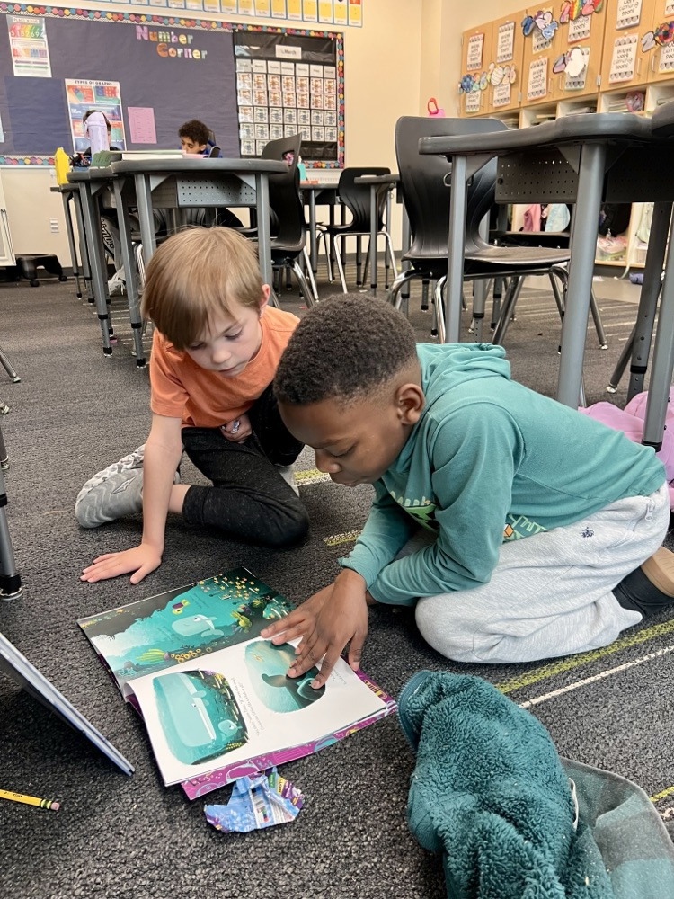 children reading together