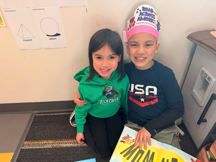 children reading together