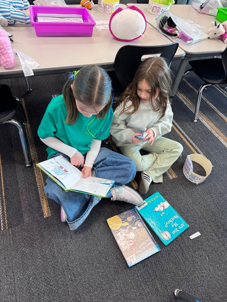 children reading together