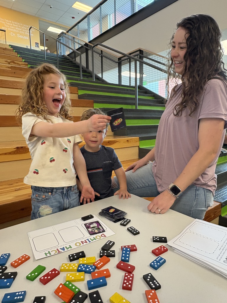 kids playing STEAM games with family and friends