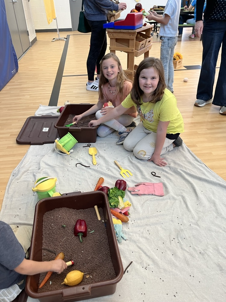 students at the children’s Museum night