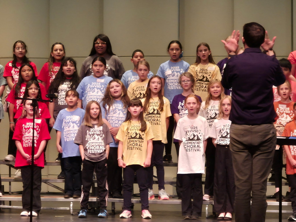 Students at choral fesitival